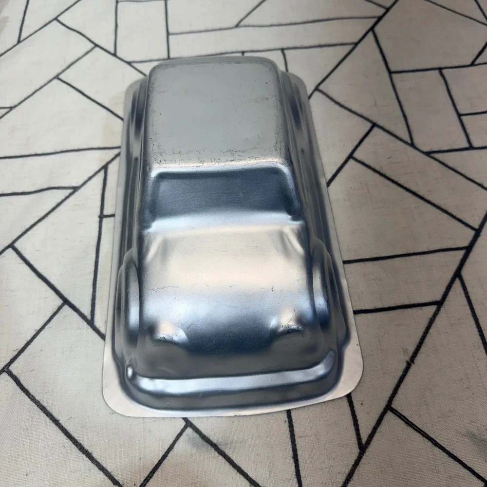 Wilton Cake Pan Small Silver Aluminum Mini Car 2105-2044 2007 Vintage